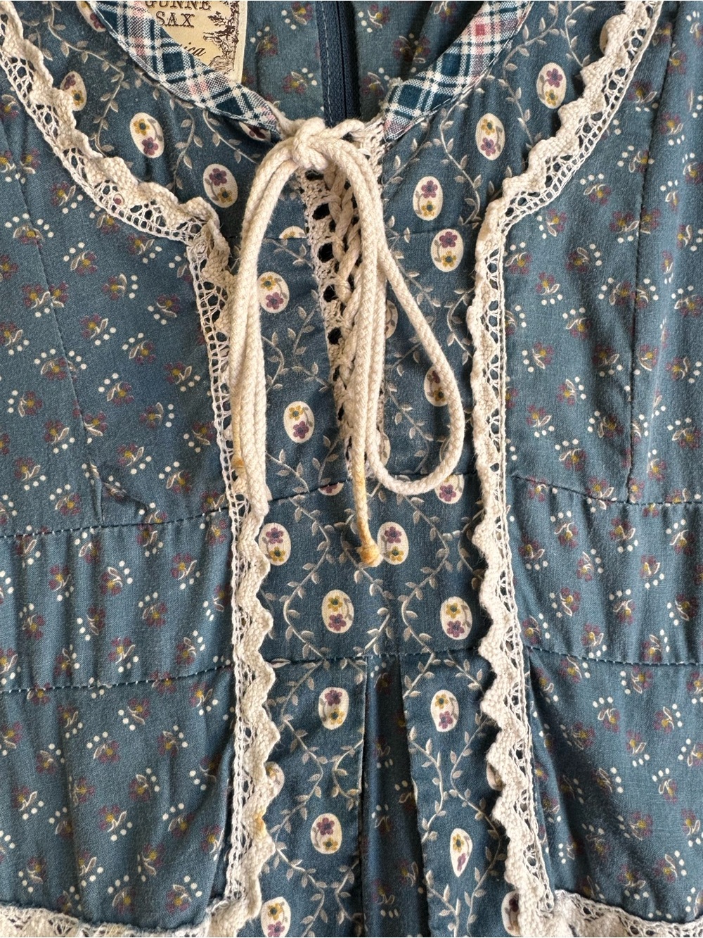 Vintage 1970s Gunne Sax Light Blue Floral Print Peplum Bodice Midi Dress Size 7 - Picture 3 of 10